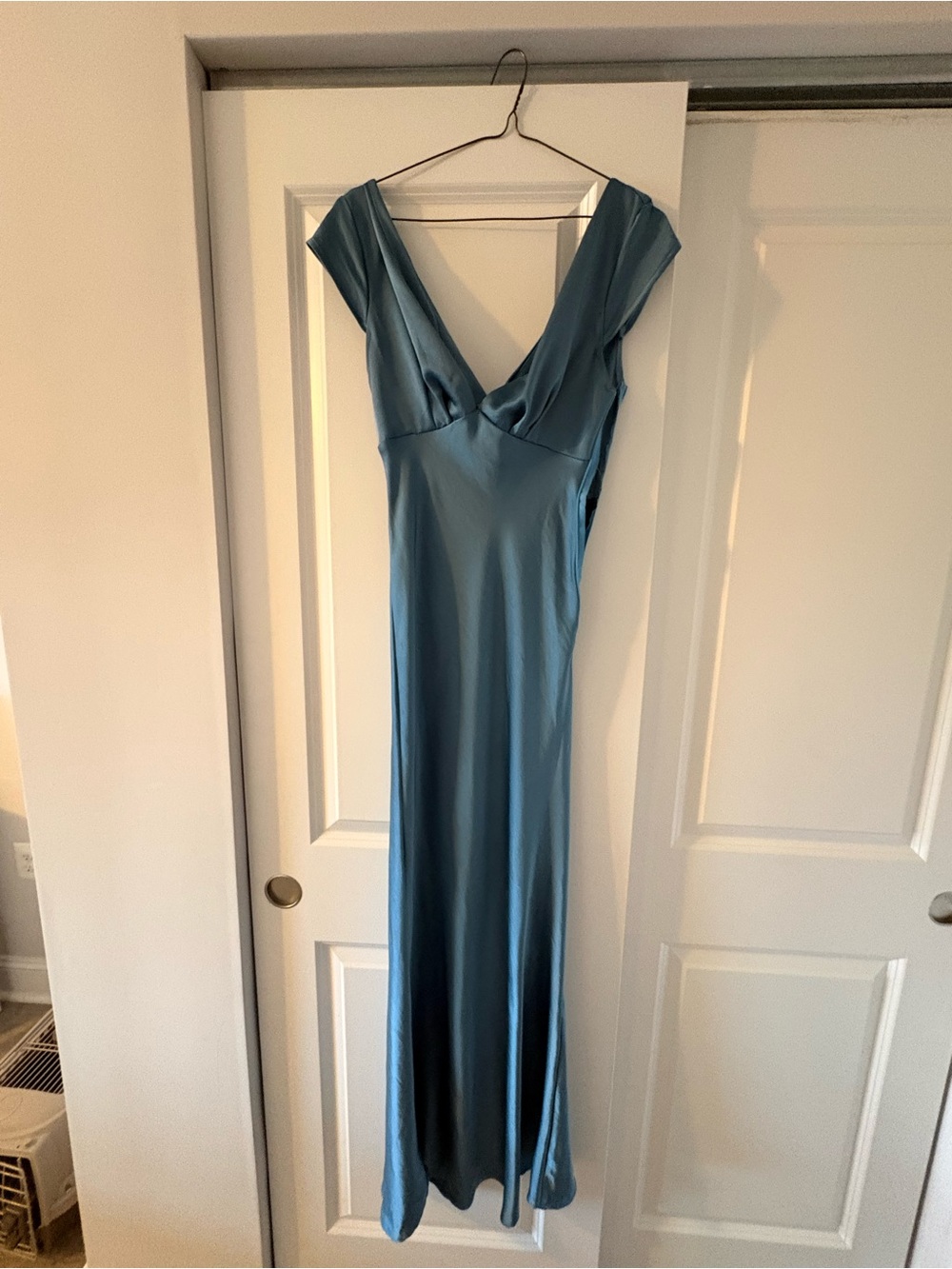 Elegant Blue Satin V-Neck Women’s Dress